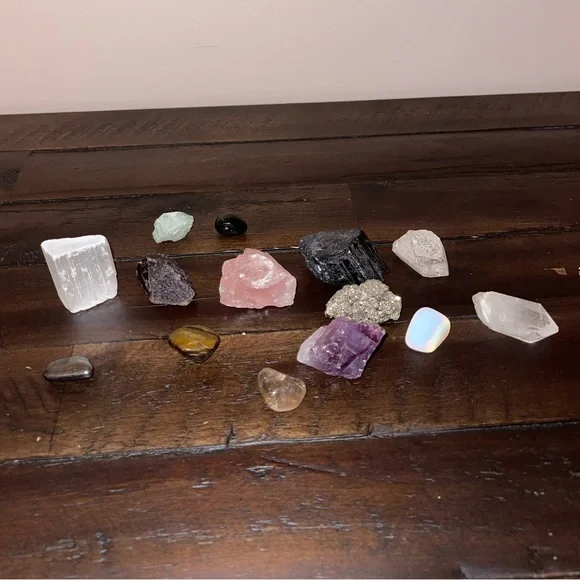 Bag of crystals - Picture 1 of 2